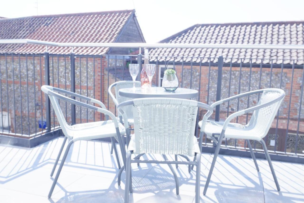 Sunset View, 2 Bedrooms In The Heart Of Holt With Parking Εξωτερικό φωτογραφία